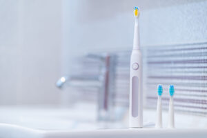 dlaczego szczoteczka soniczna jest lepsza zdaniem dentystów
