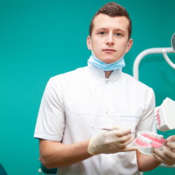 zalecenia dentysty po zabiegu wszczepienia implantów